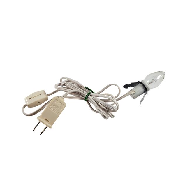 Precious Moments Sugar Town Lighted Warming Hut Figurine Enesco 1996 - Picture 16 of 16